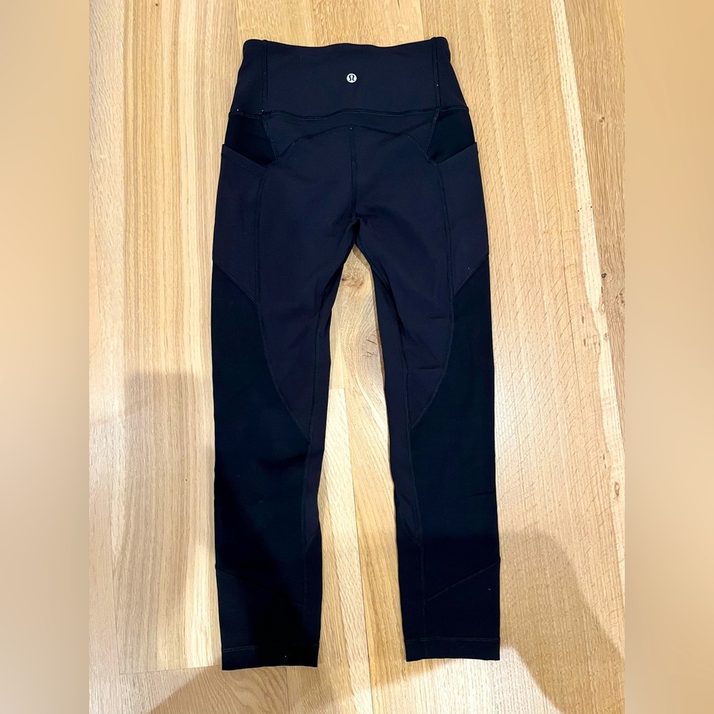 Lululemon leggings black size 6 with pockets